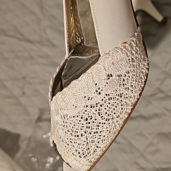 Andriana papell Ivory satin 10 w - Picture 2 of 4